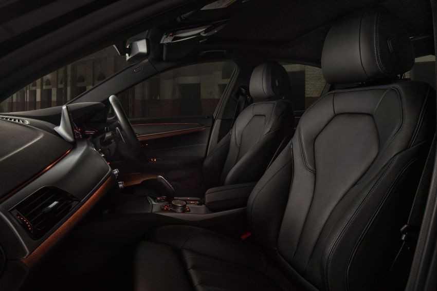 Nội thất BMW 530i M Sport Dark Shadow Edition