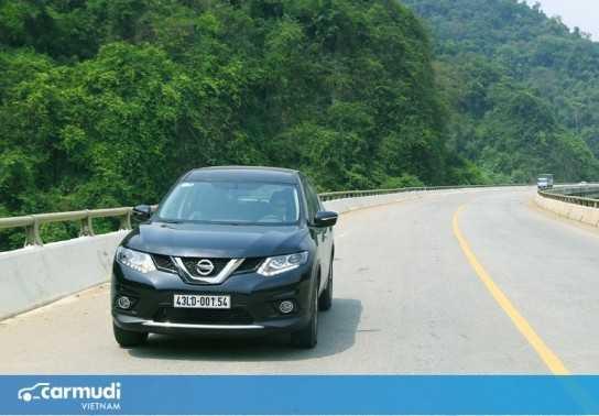 Kinh nghiệm lái xe ô tô đi xa vào dịp Tết