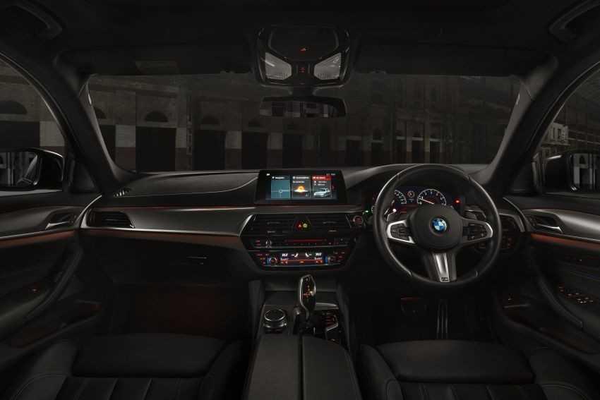 Nội thất BMW 530i M Sport Dark Shadow Edition