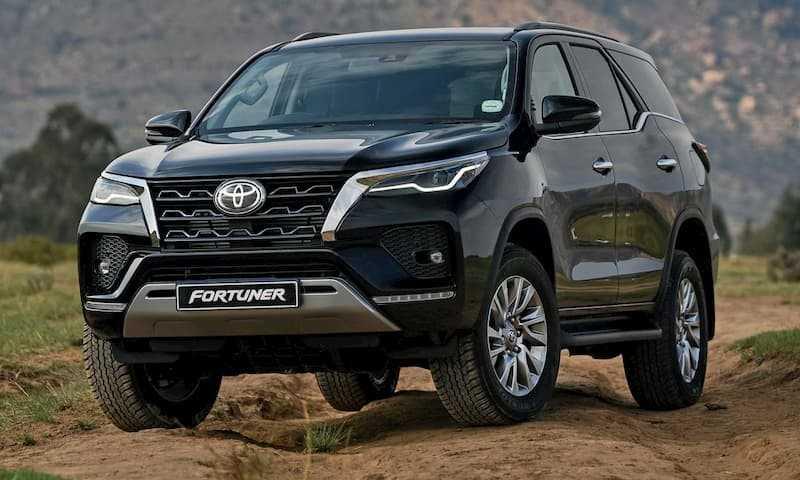 Kích thước xe ô tô 7 chỗ - Toyota Fortuner
