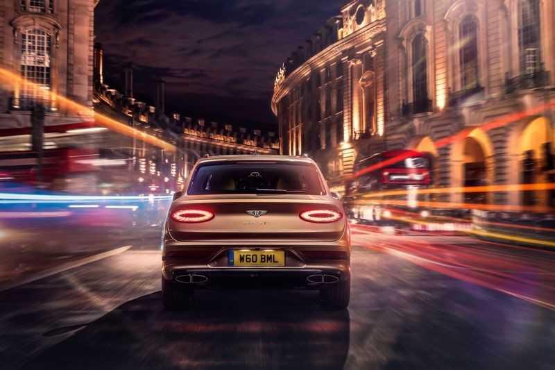  Bentley Bentayga Hybrid 2021