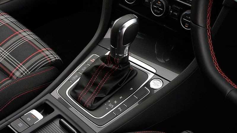 Số P (Park – đỗ xe)