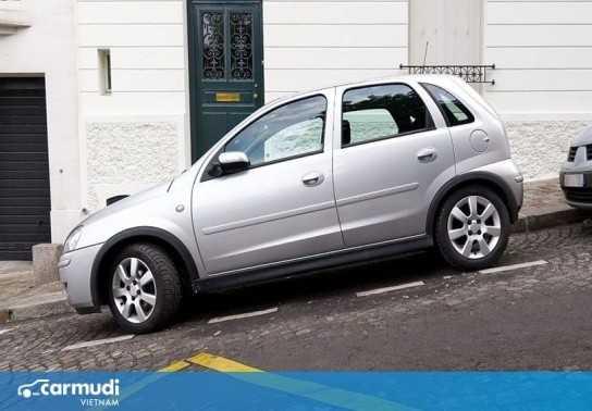 Bật mí cách đỗ xe không lo xe bị trôi