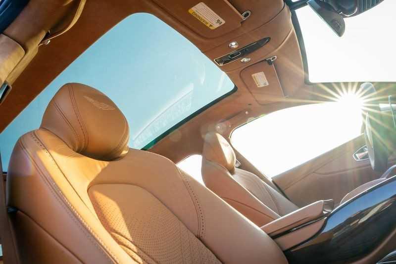 Aston Martin DBX 2020