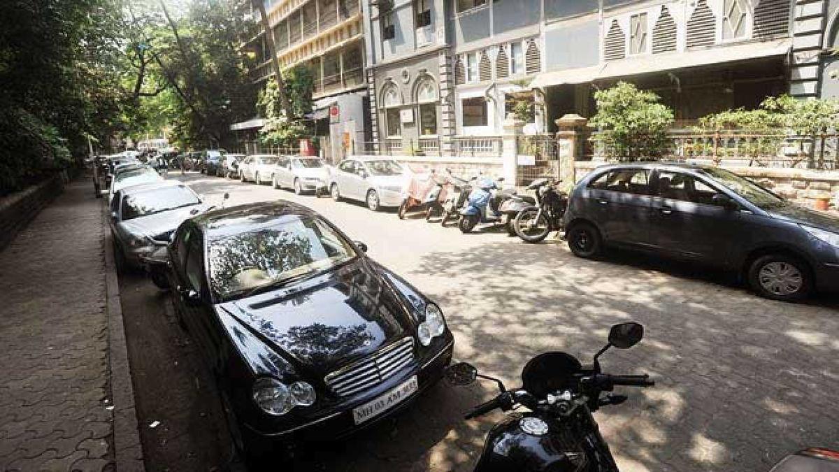 Bật mí cách đỗ xe không lo xe bị trôi