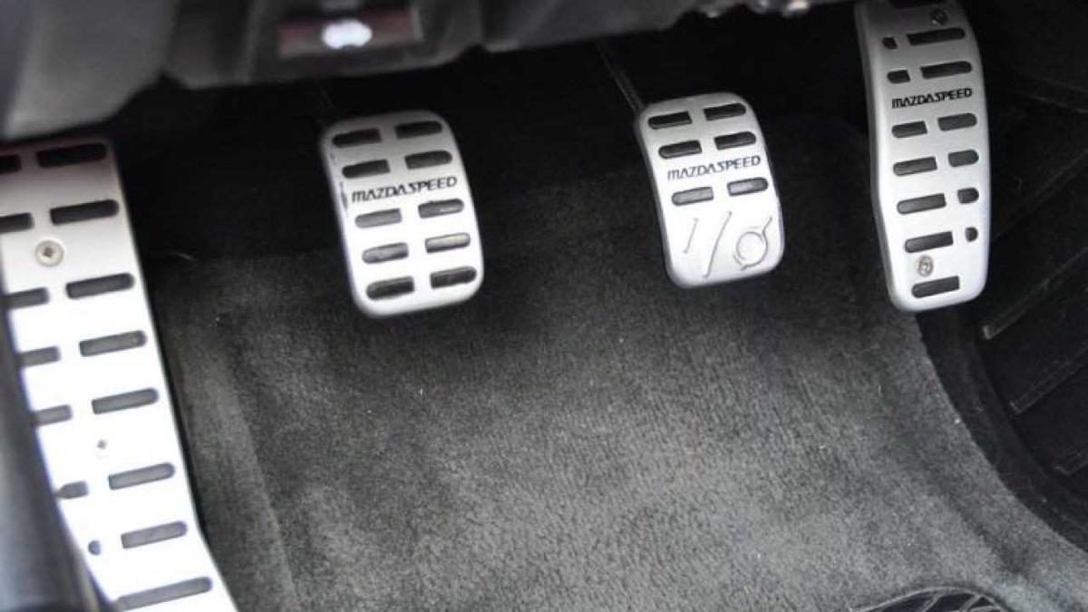 Đối với các tình huống cần giảm tốc đột ngột