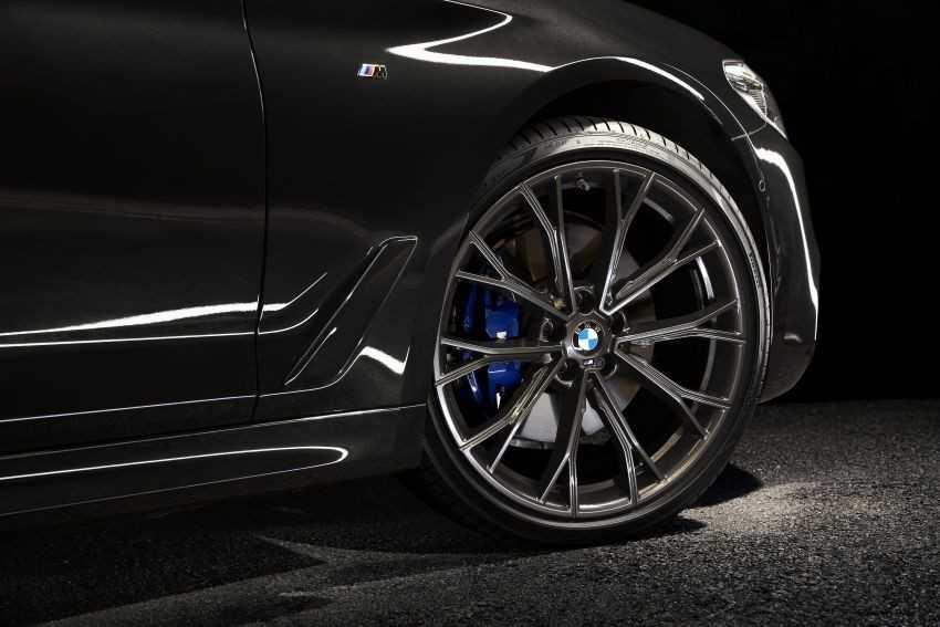 BMW 530i M Sport Dark Shadow Edition