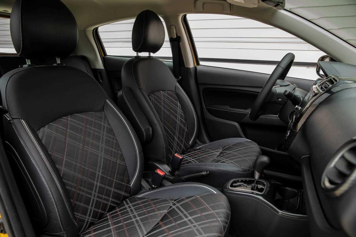 Nội thất Mitsubishi Mirage 2021