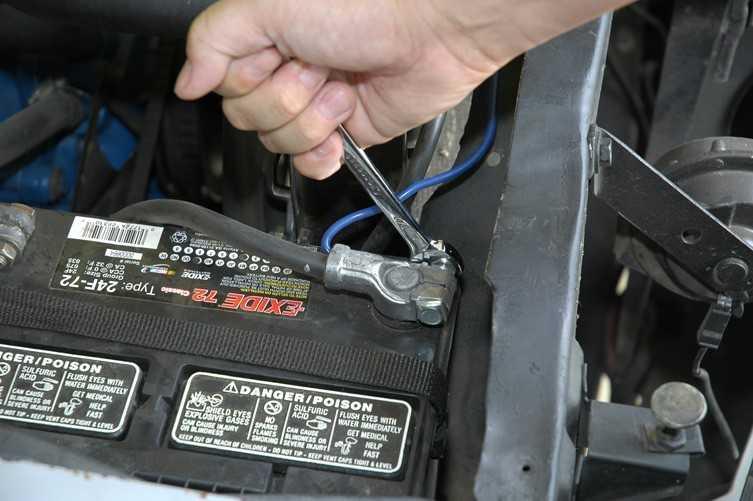 Bình xe hết điện