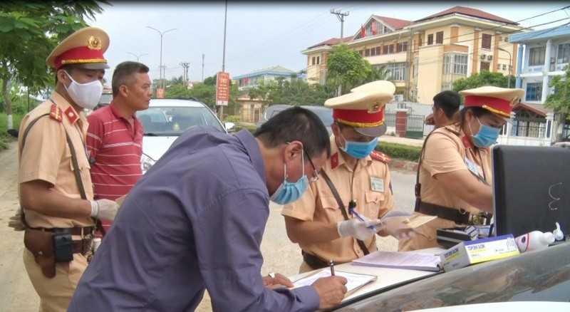 muc-phat-doi-voi-xe-o-to-qua-han-dang-kiem