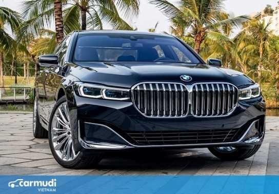 Ô tô giảm giá trăm triệu cận Tết, cơ hội hấp dẫn cho người dùng