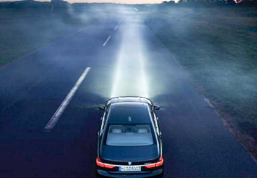 cach-chinh-den-pha-o-to-phu-hop-va-an-toan