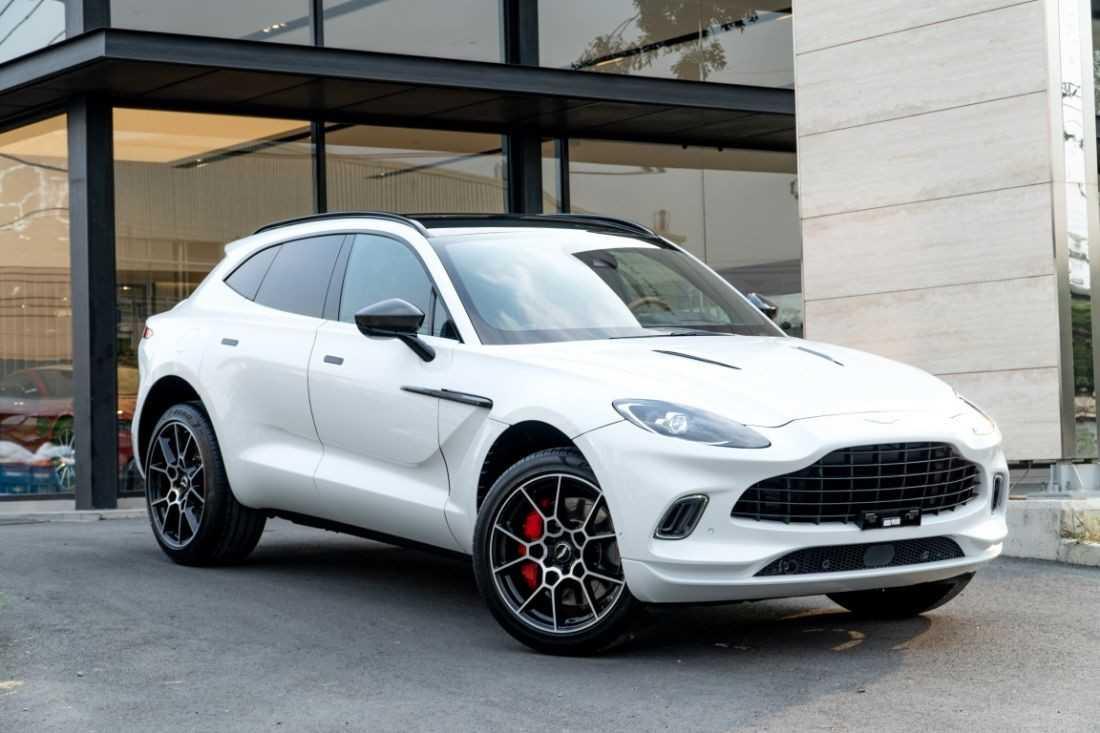 Aston Martin DBX