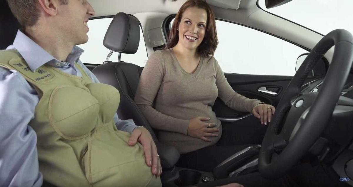 Những mẹ bầu khi lái xe nên lưu ý đến những điều này