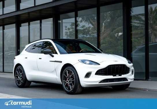 Đối thủ của Lamborghini Urus - Aston Martin DBX đã cập bến Việt Nam