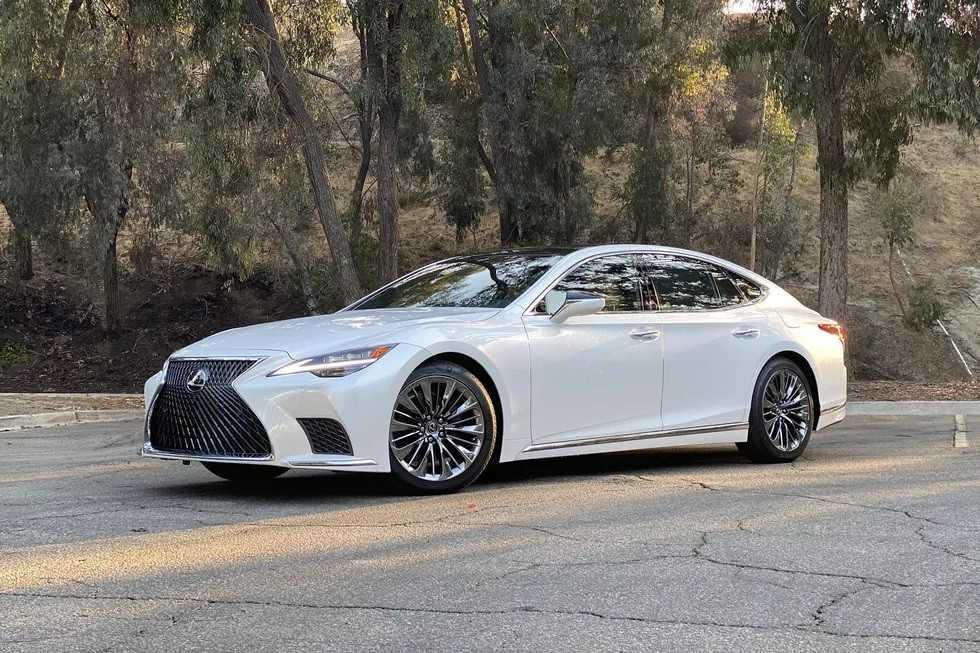 Lexus LS 2021