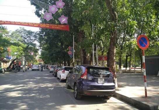 Hành vi dừng ở nơi cấm dừng, cấm đỗ