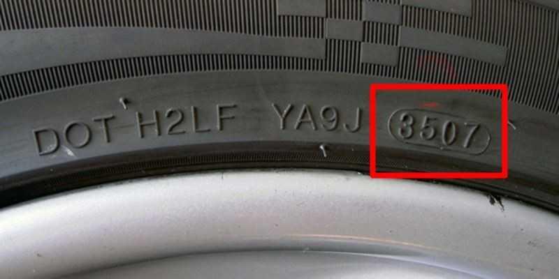 Làm thế nào để biết tuổi của lốp xe?