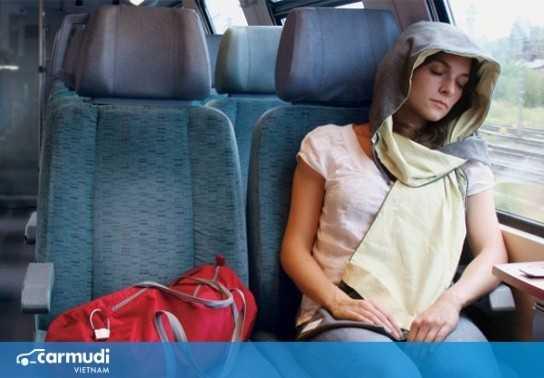 Không cần phải dùng đến thuốc với 11 mẹo chống say xe này