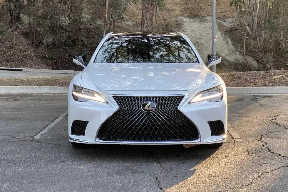 Lexus LS 2021