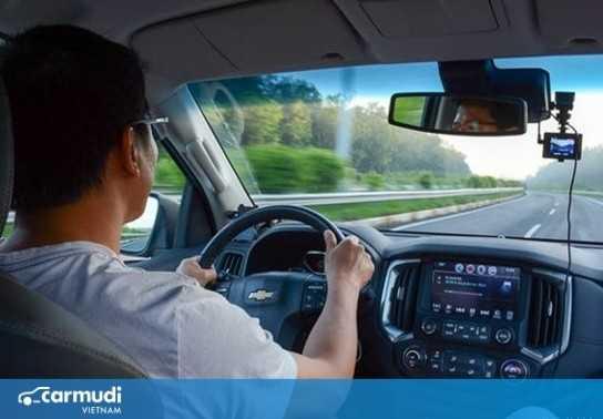 10 vấn đề quan trọng khi lái thử ô tô