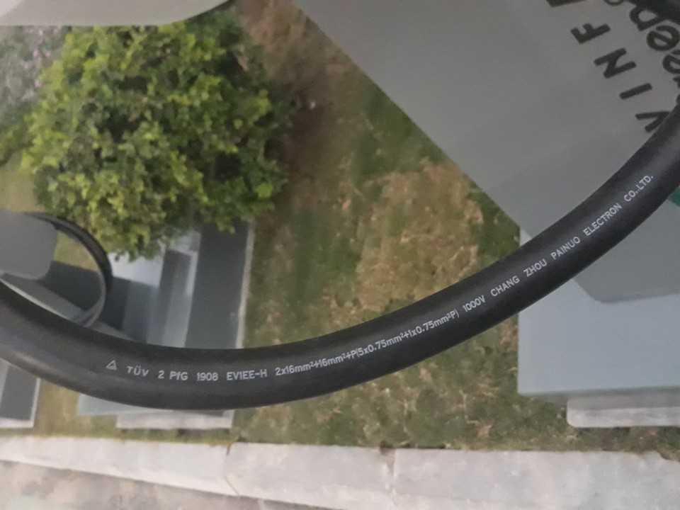 vinfast-lap-dat-he-thong-tram-sac-nhanh-tai-ha-noi