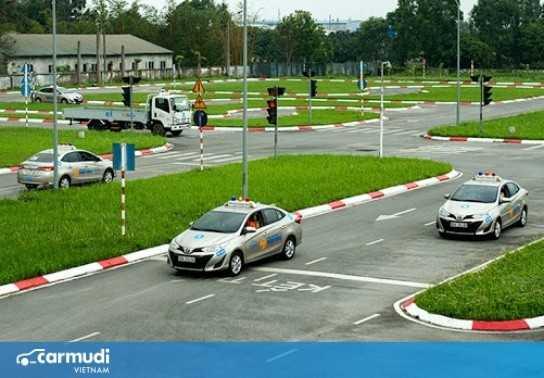 Nên học bằng B1 hay B2, sự khác biệt giữa hai hạng bằng lái này