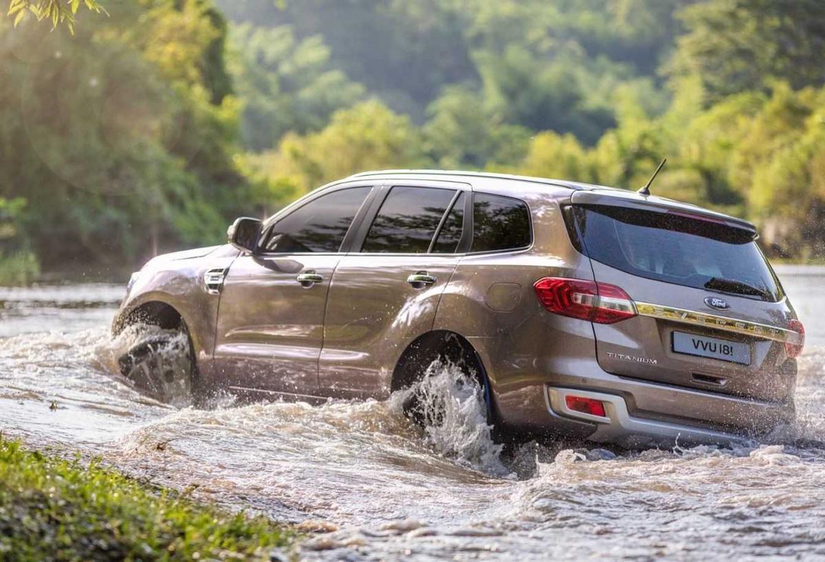 10 điều cần chú ý khi lái xe qua đoạn đường ngập nước