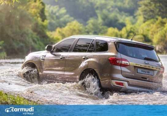 10 điều cần chú ý khi lái xe qua đoạn đường ngập nước