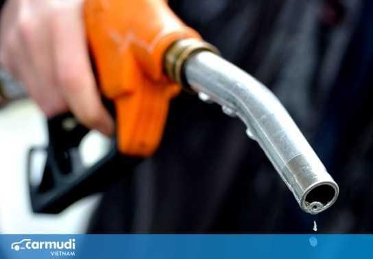 Thói quen đổ đầy bình xăng và những hậu quả khôn lường