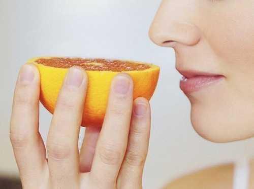 Chanh, quýt giảm say xe