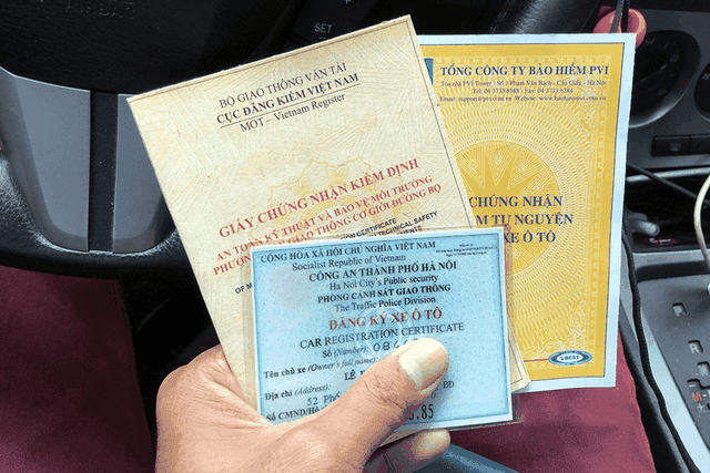 Xe không đầy đủ giấy tờ
