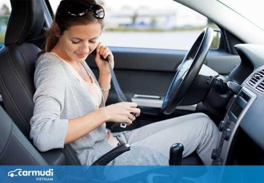 Những mẹo nhỏ giúp phụ nữ lái xe ô tô an toàn hơn