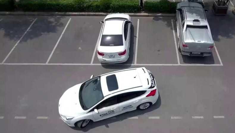 Kinh nghiệm lùi xe an toàn