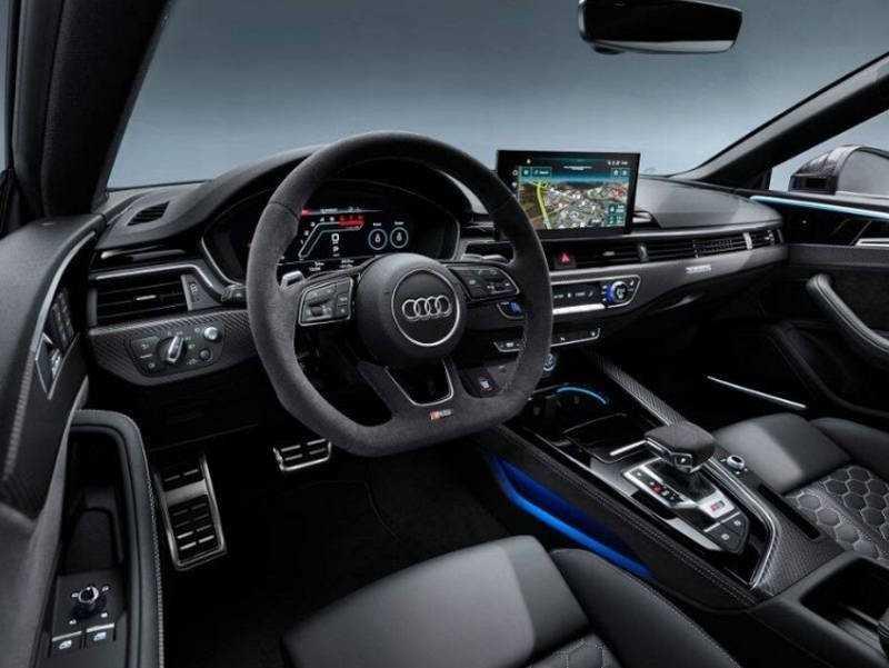 Nội thất xe có sẵn sàng cho hành trình dài hay không?