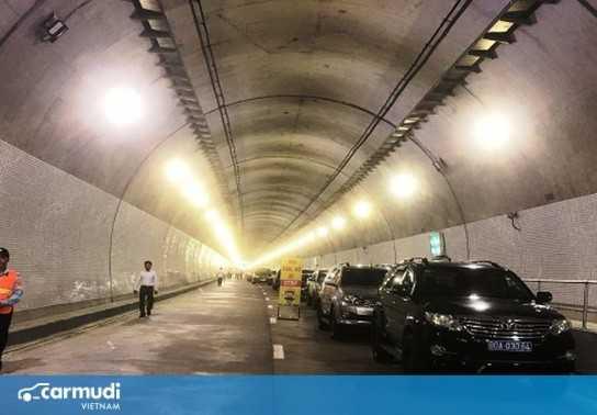 Bỏ túi những kinh nghiệm lái xe trong hầm đường bộ