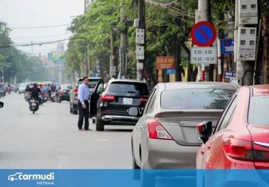 4 lỗi phổ biến khi dừng đỗ xe ô tô