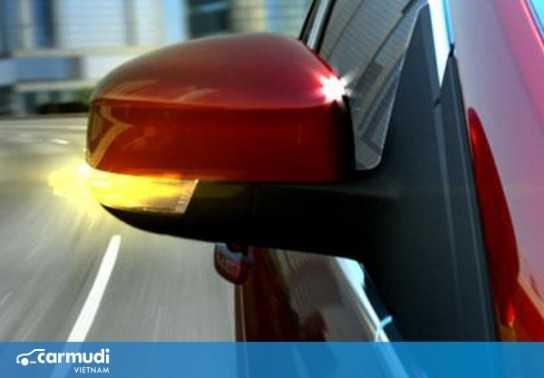 Các trường hợp người điều khiển phương tiện bắt buộc phải bật xi nhan