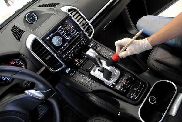 Đâu là nơi bẩn nhất trong ô tô?