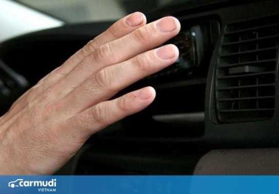 Bắt bệnh điều hoà ô tô lạnh không nổi vào mùa hè