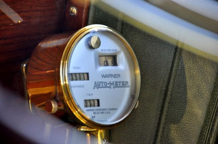 ODO auto-meter đã được 2 anh em Arthur.P và Charles.H Arthur