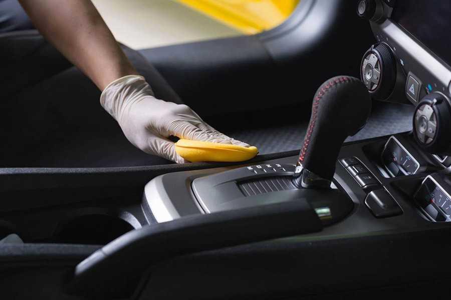 Đâu là nơi bẩn nhất trong ô tô?