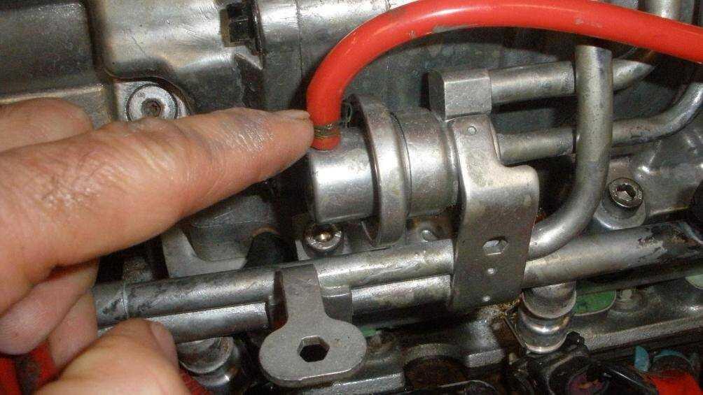 ống dẫn nguyên liệu