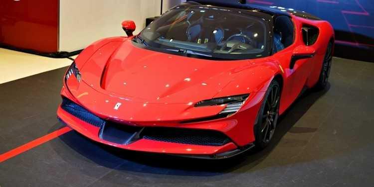 Ferrari SF90 Stradale