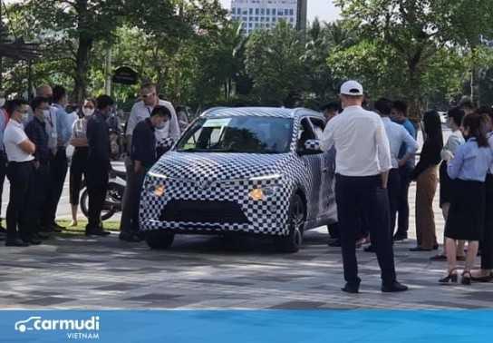 Lộ diện hình ảnh VinFast VF e34 trên đường phố Hà Nội