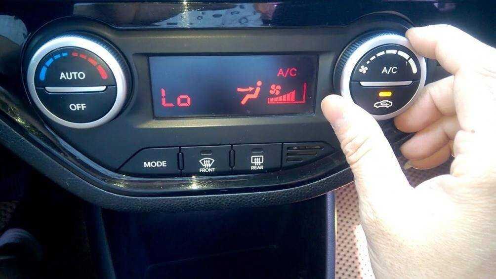 Điều hoà ô tô