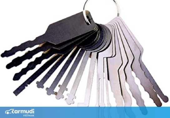 Để quên chìa khóa bên trong xe: Làm thế nào để mở khóa?