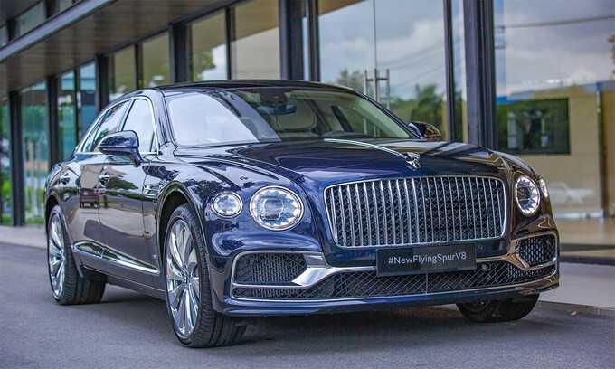 Bentley Flying Spur V8 First Edition