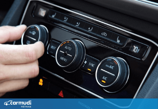 Nên tắt điều hòa ô tô khi nào để đỡ hại xe?