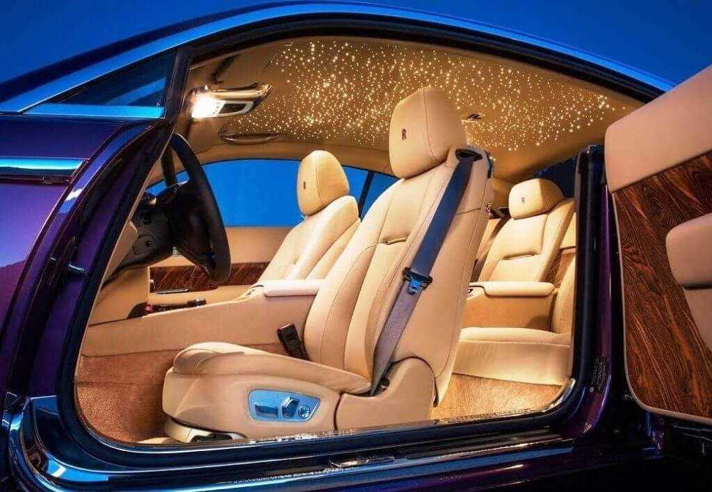 Trần ánh sao trên xe Rolls-Royce